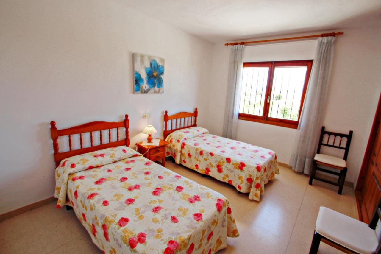 Laura-29a - Pretty With Garden And Private Pool In Villa Calp